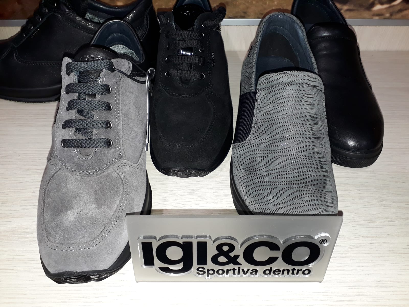 SCARPE N. 40 Sneakers Donna Igi\u0026Co 4152200 Aut./Inv. € 79,90-43% Di Sconto.  EUR 45,00 - PicClick IT